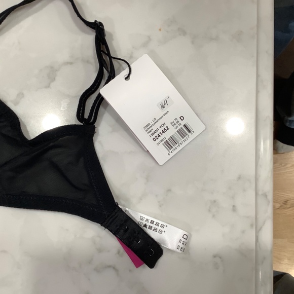 Bras - Picture 3 of 3